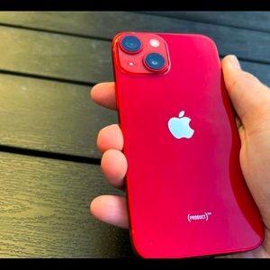 IPhone 13 perfect condition. Battery is 100% no scratches